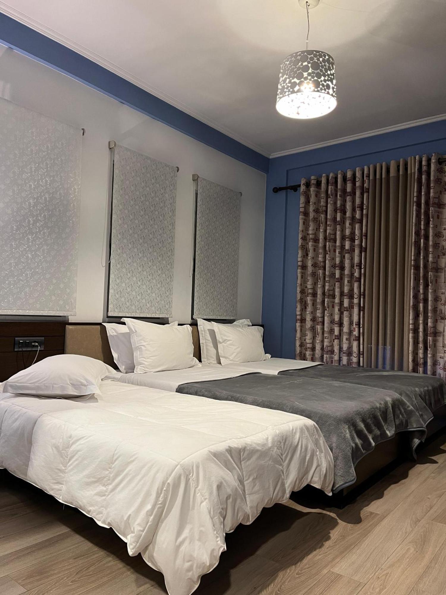 Dream'S Hotel Gjirokastër Buitenkant foto