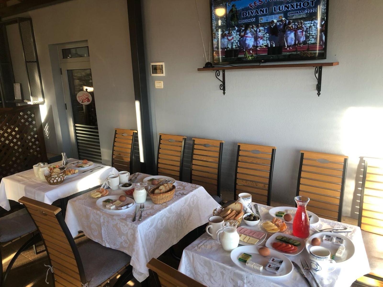 Dream'S Hotel Gjirokastër Buitenkant foto